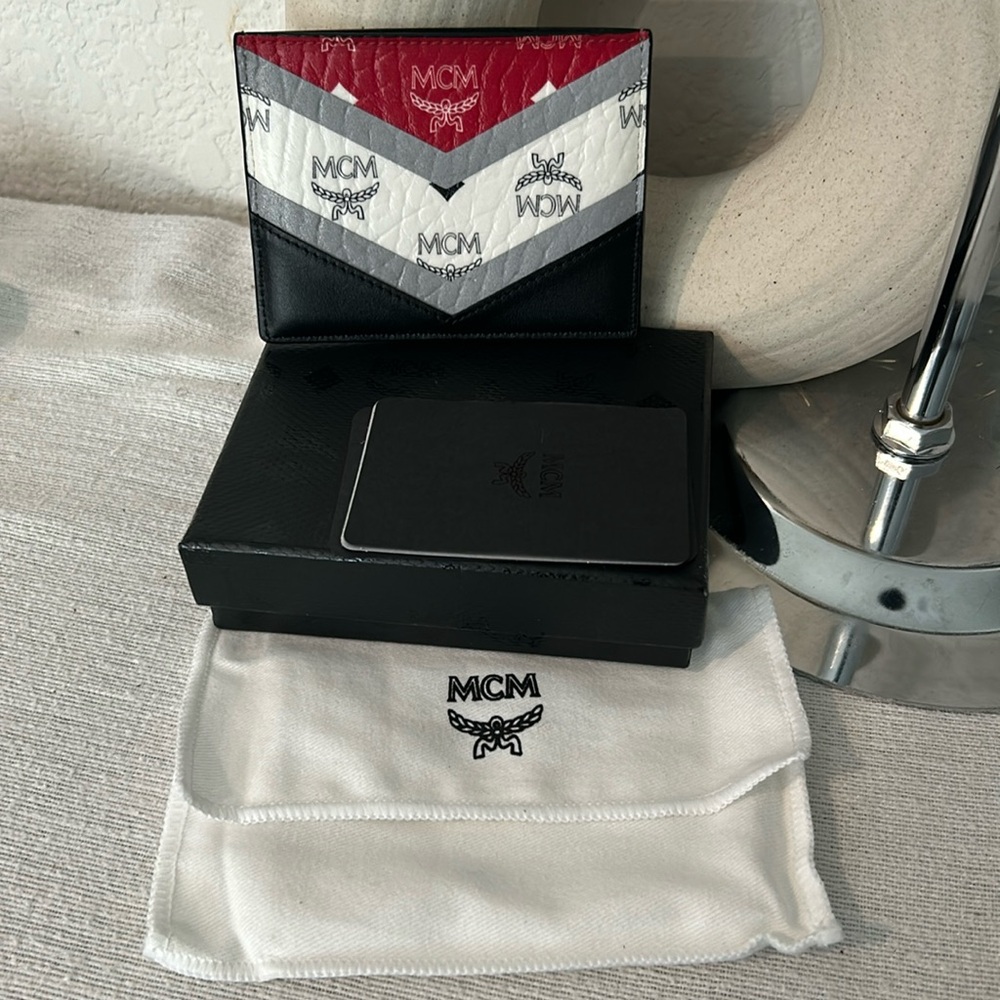 Rare MCM Credit Card Wallet 💯authentic with box and dust bag